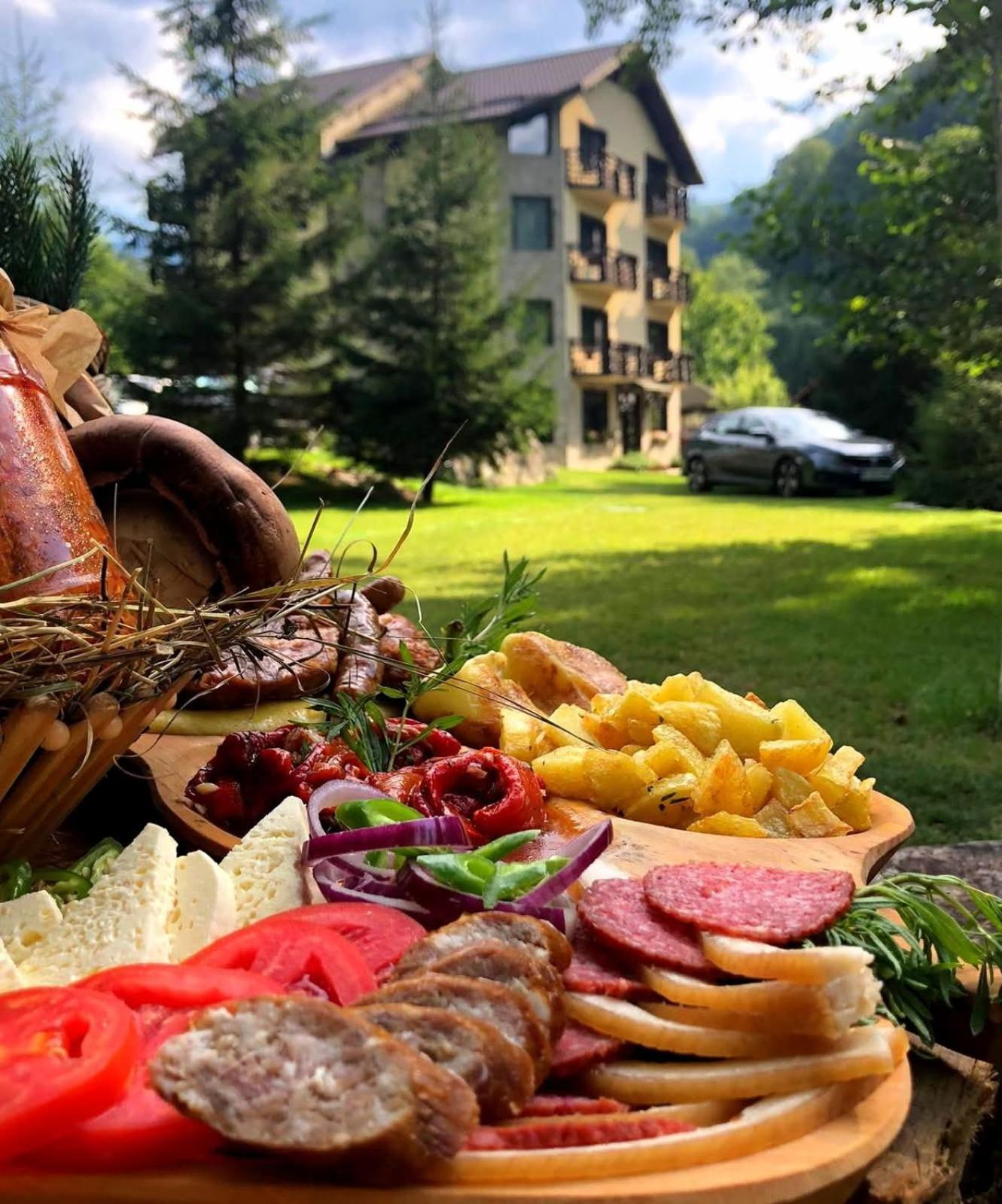 ホテル Casa Valea Cernei Isverna エクステリア 写真